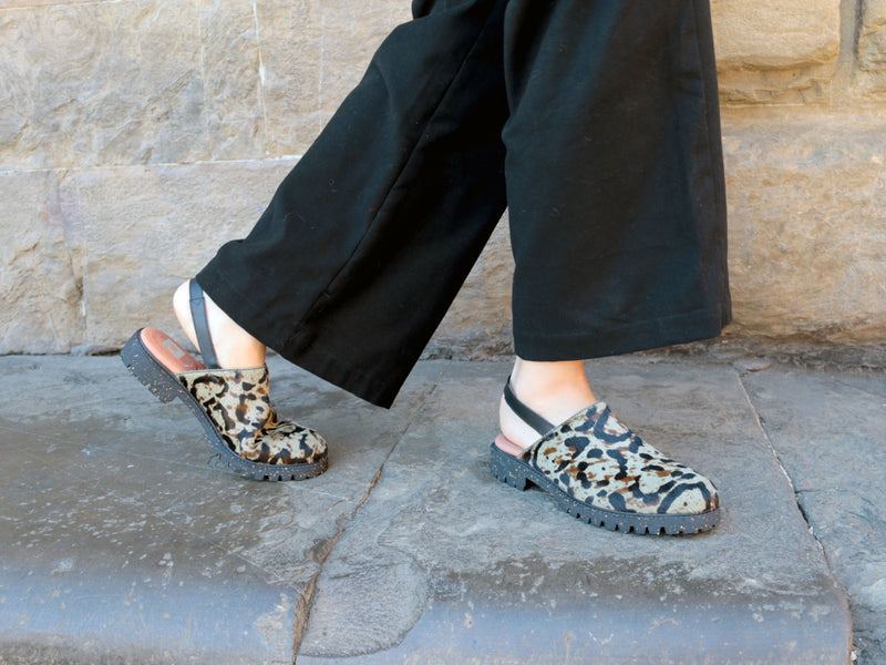 Remy Bar Pony Print