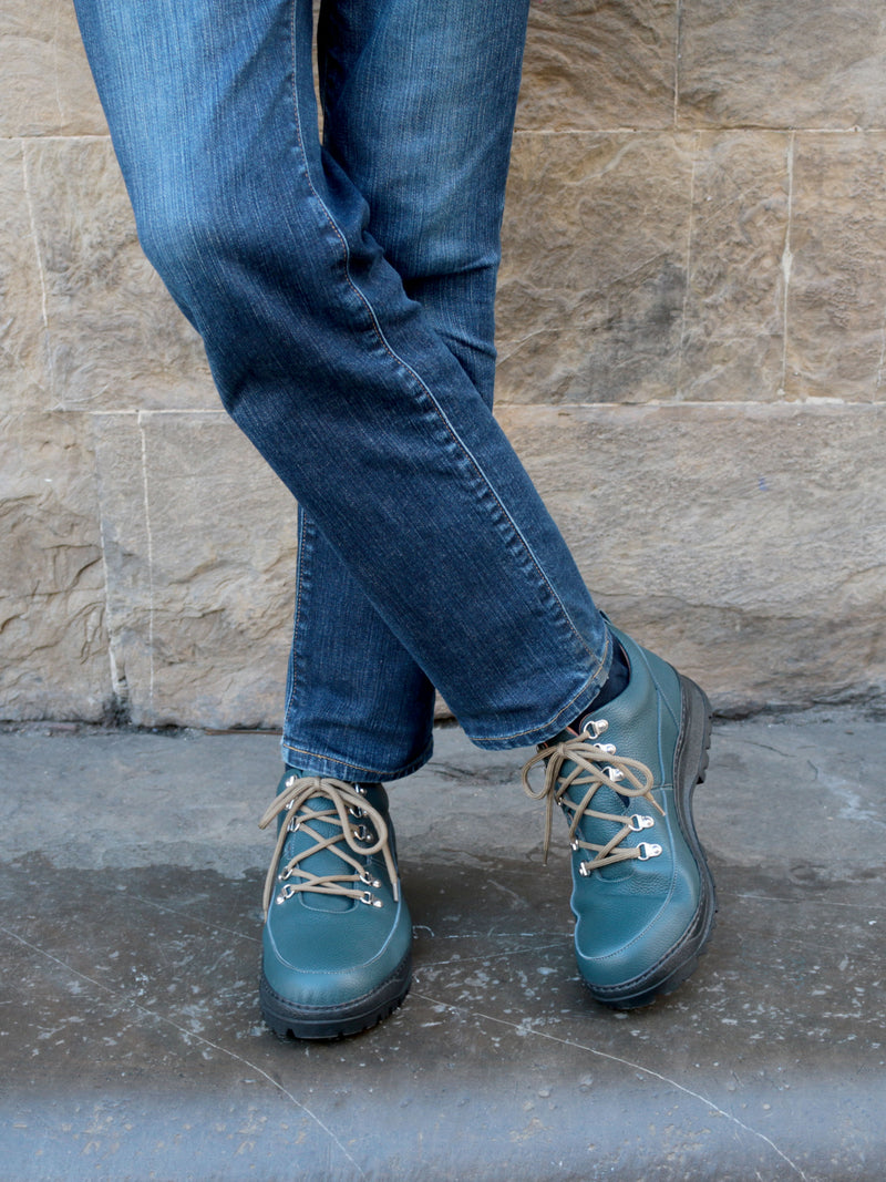 Max Wonder Teal Calfskin M